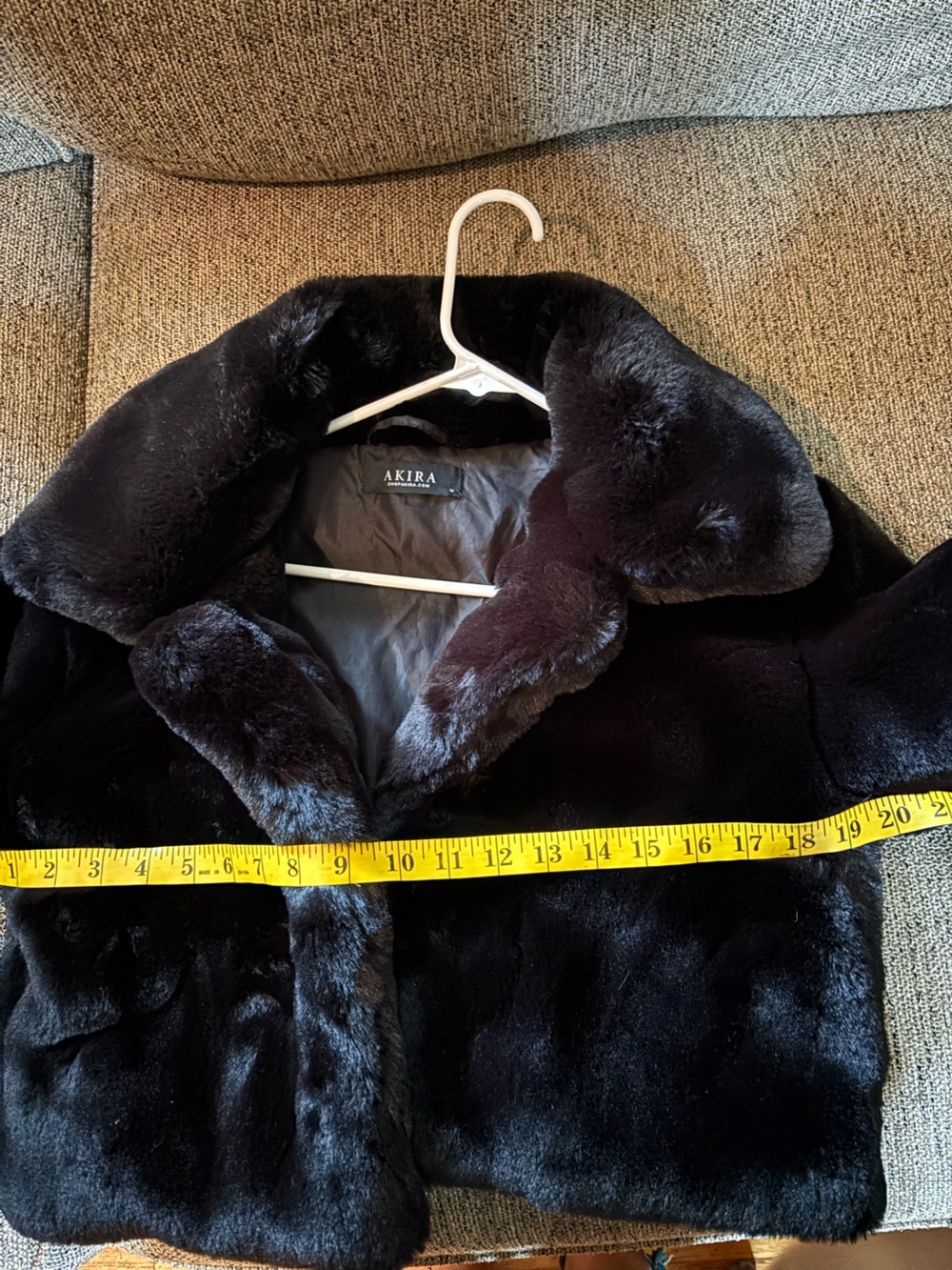 AKIRA Black Plush Cropped Teddy Jacket - Picture 6 of 8